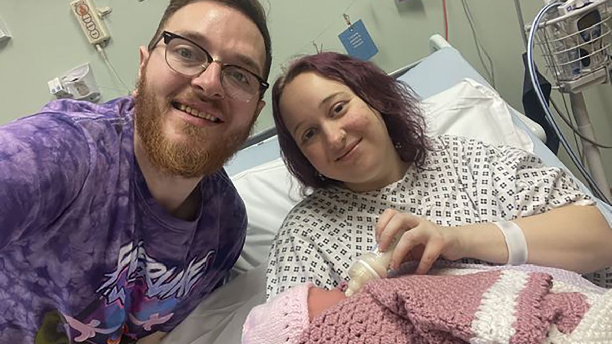 Британка Эмили Грэм родила девочку, не подозревая о беременности