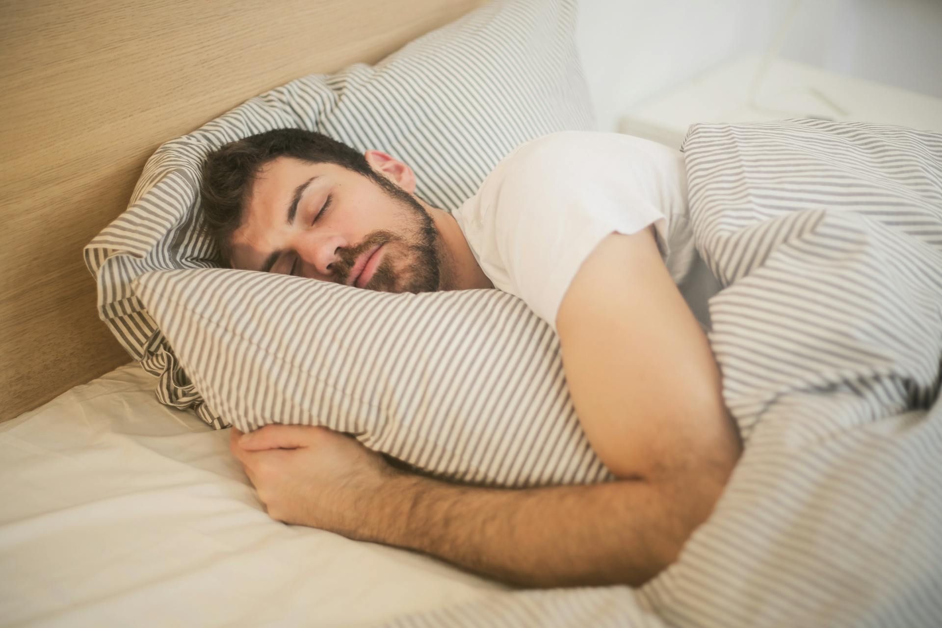 Почему мужчины засыпают сразу после секса