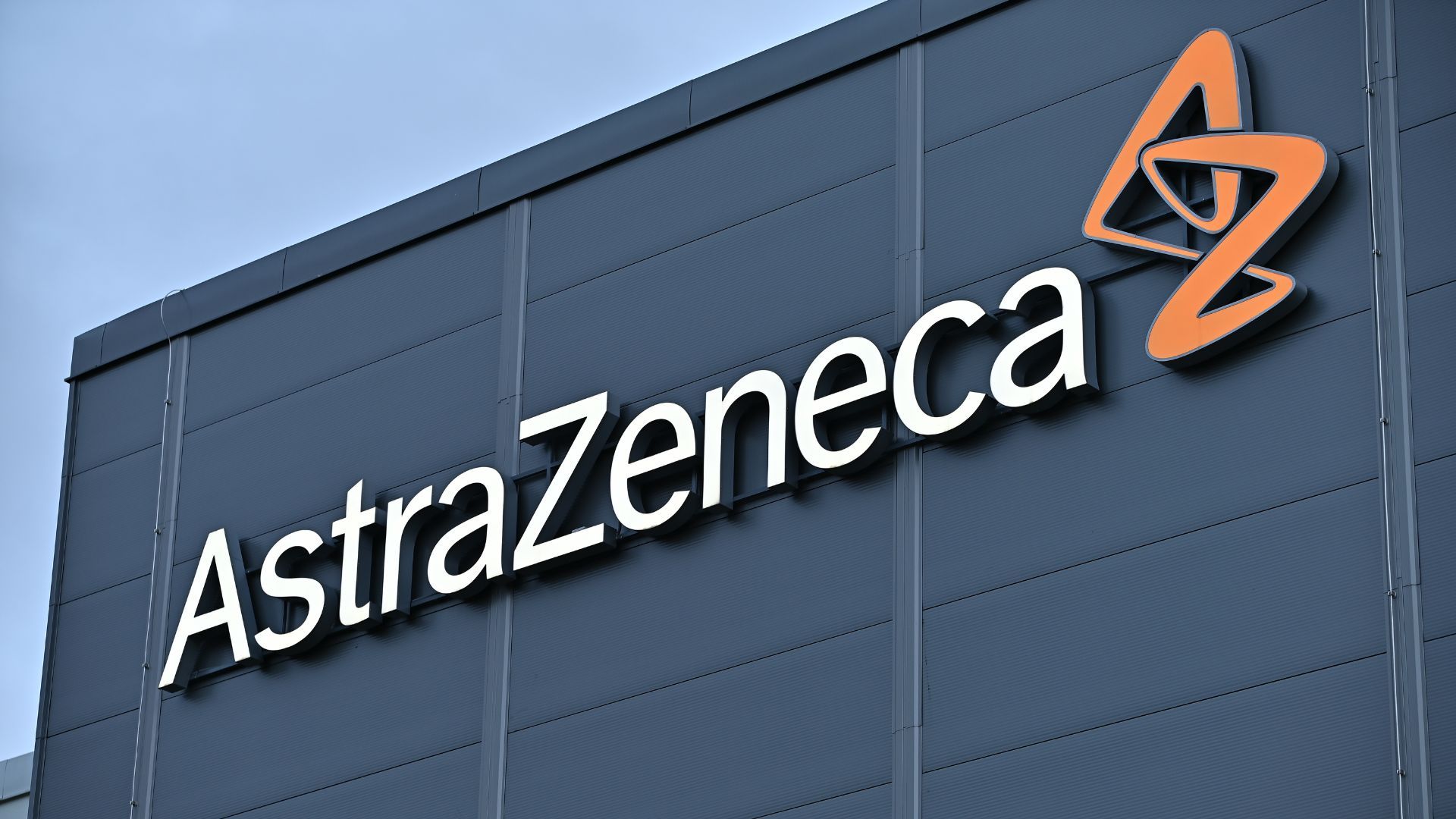 AstraZeneca відкликає свою вакцину в усьому світі - Здоровʼя 24