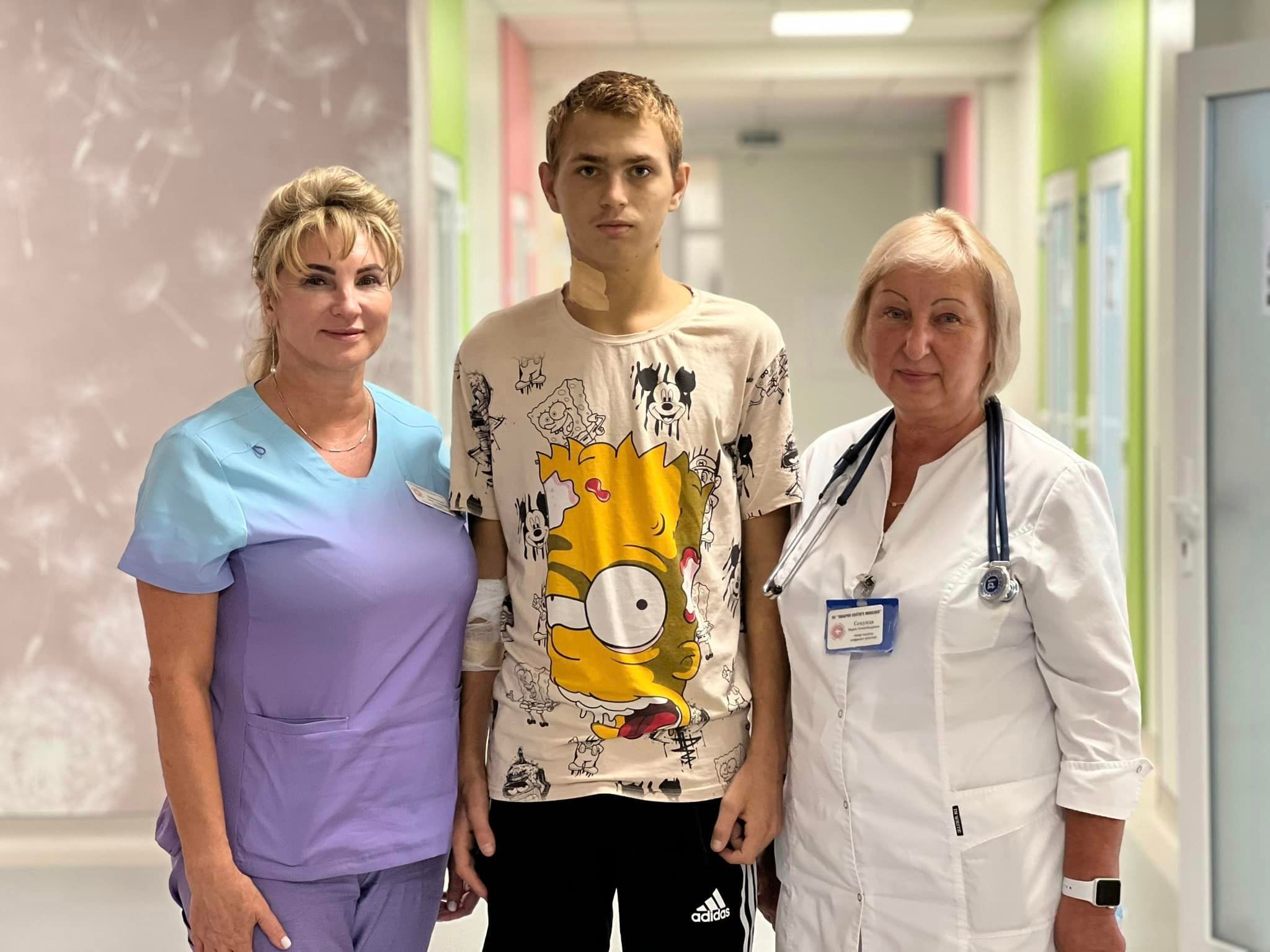 Даниил Максимчук с врачами Даниил Максимчук с врачами