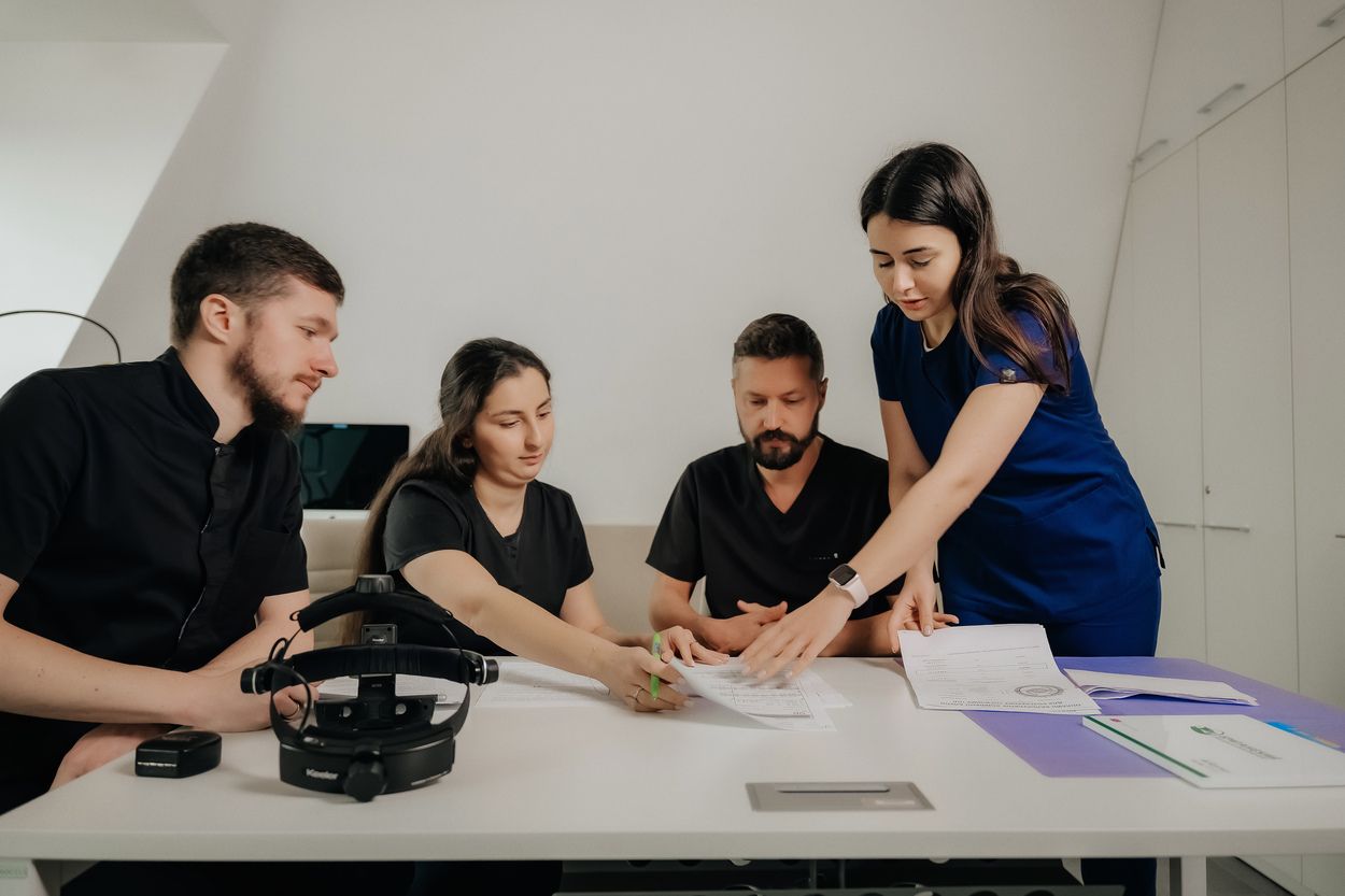 Понад 1 мільярд людей живуть з порушеннями зору і не отримують допомоги Понад 1 мільярд людей живуть з порушеннями зору і не отримують допомоги