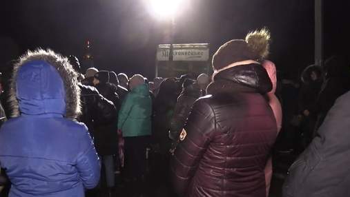 На Тернопільщині евакуйованих з Уханя відганяли молитвами: відео