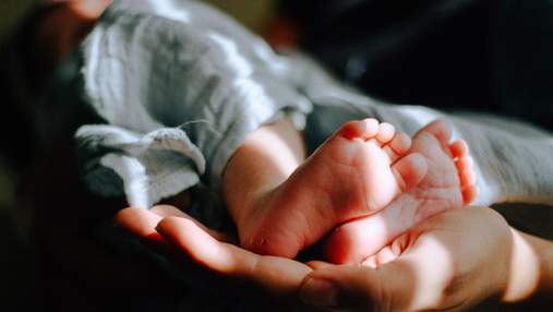Чому немовлята легше хворіють на COVID-19, ніж дорослі