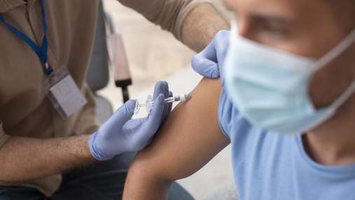 Новая вакцина против Омикрона будет готова весной, – глава Pfizer